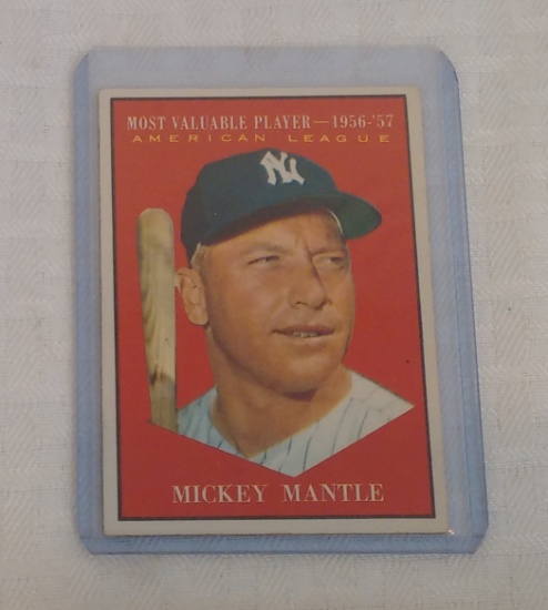 Vintage 1961 Topps MLB Baseball Card #475 Mickey Mantle MVP Yankees HOF Centered