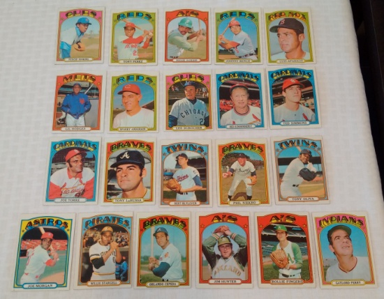 21 Different Vintage 1972 Topps MLB Baseball Card Lot All Mega Stars HOFers Bench Reggie Stargell
