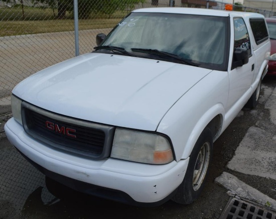 2001 GMC SONOMA W/CAP