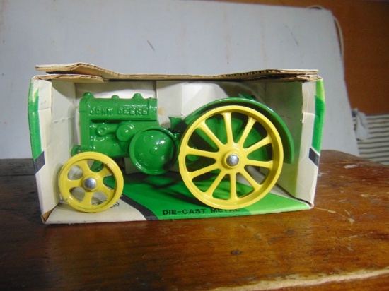 1923 John Deere Model D Toy Tractor, NIB, 1/16 Scale