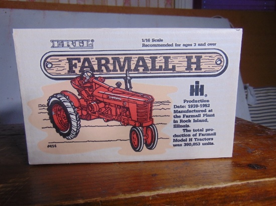 Farmall H Toy Tractor, NIB, 1/16 Scale