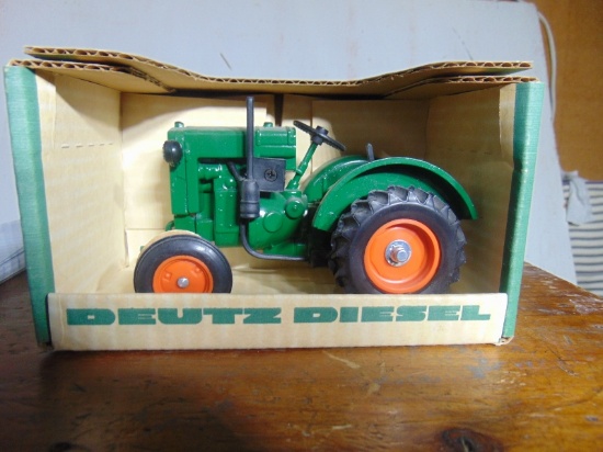 Duetz Allis Deisel Toy Tractor, NIB, 1/16 Scale