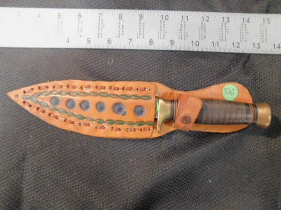 Richtig Military 9 inch hunting kinfe, with 5 inch blade, made in Clarkson, Ne. Collecible Sheath, h