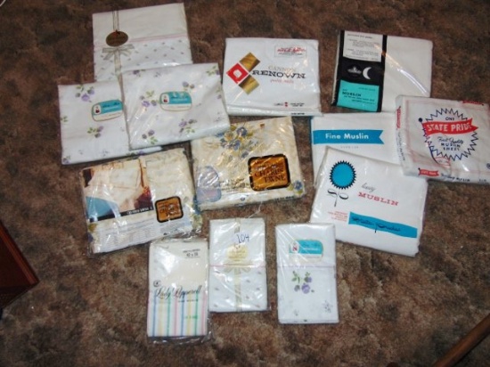 Lot Of New In The Package Full & Twin Sized Sheets & Pillow Cases
