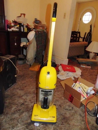Eureka " The Boss " Super Lite Bagless Upright Vacuum Cleaner