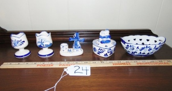 Vtg Delft Blue Pottery Set