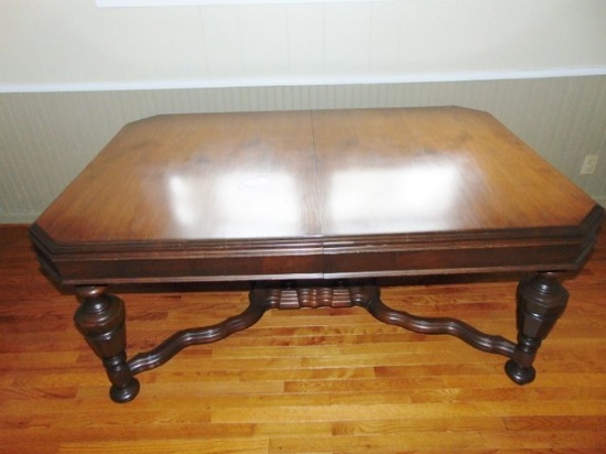 Vtg Solid Walnut Dining Room Table W/ Leaf