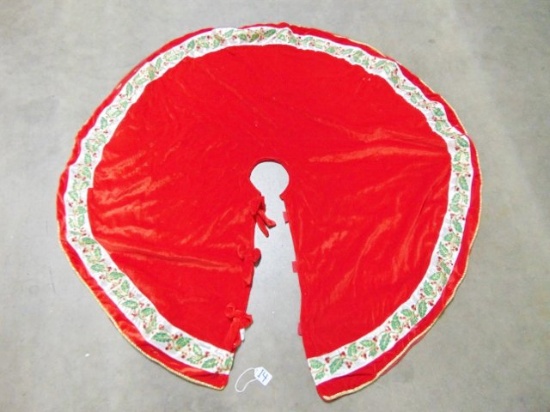 Very Pretty Velour Christmas Tree Skirt