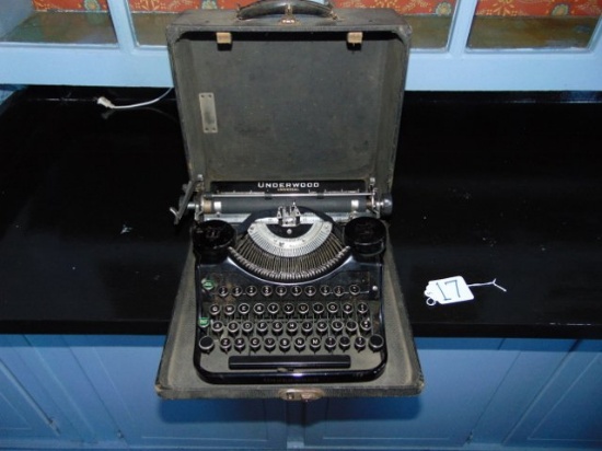 Vtg 1930s Underwood Universal Manual Portable Typewriter