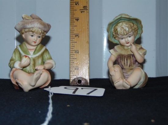 Vtg Porcelain Boy & Girl Figurines