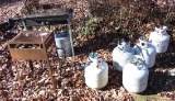2 Gas Cookers & 5 Propane Tanks ( Local Pick Up Only)
