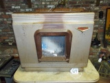 Vtg Peerless 2000 B T U Gas Heater ( Local Pck Up Only)
