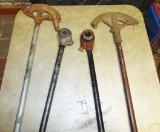 2 Pipe Benders & 2 Pipe Threaders ( Local Pck Up Only)