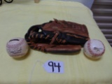Vtg Leather Baseball Glove & 2 Baseballs