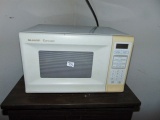 Sharp Carousel Microwave Oven (plant)