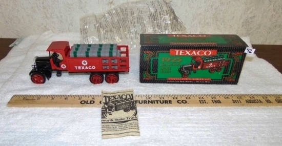 N I B Vtg Texaco 1925 Kenworth Stake Truck Locking Bank W/ Key By Ertl