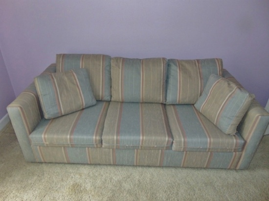 Very Nice Hide - A - Bed Sofa By Leggett & Platt ( Local Pick Up Only )