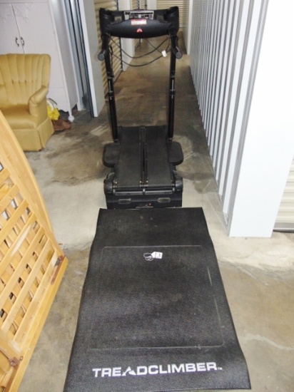 Nautilus Treadclimber T C 5000 W/ Mat (LOCAL PICK UP ONLY)