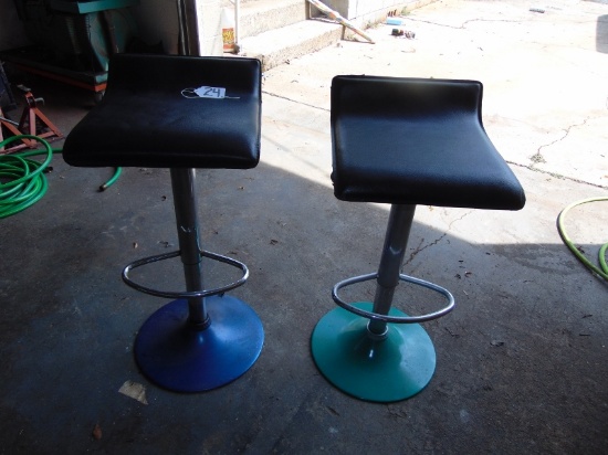 Pair Of Hydraulic Work Shop Chairs( Local pick up only )