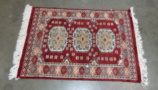 Vtg Hand Knotted 100% Wool Entry Rug  (LOCAL PICK UP ONLY)