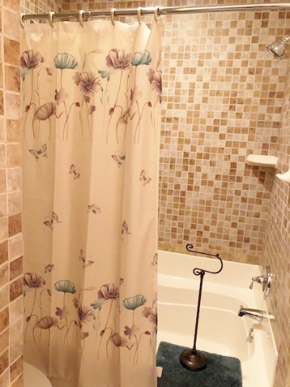 Shower Curtain With Matching Bath Mat And Brass Look Toliet Paper Holder