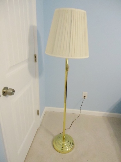 Brass Floor Lamp - Works Very Good Used Condition ( Local Pick Up Only )