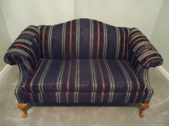 Beautiful Camel Back Loveseat By Rowe Furniture W/ Carved Oak Legs ( Local Pick Up Only )