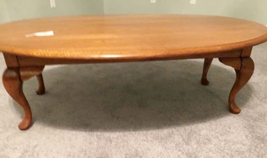 Beautifull Solid Wood Oak Drop Sides Oval Coffee Table ( Local Pick Up Only )