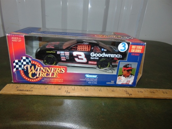 1997 Winner's Circle 1:24 Scale Die Cast Metal Dale Earnhardt Sr. Stock Car