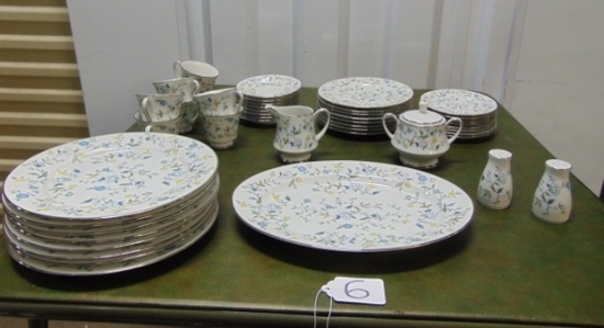 Discontinued ( 1973-1979 ) Noritake " Chintz " Service For 8