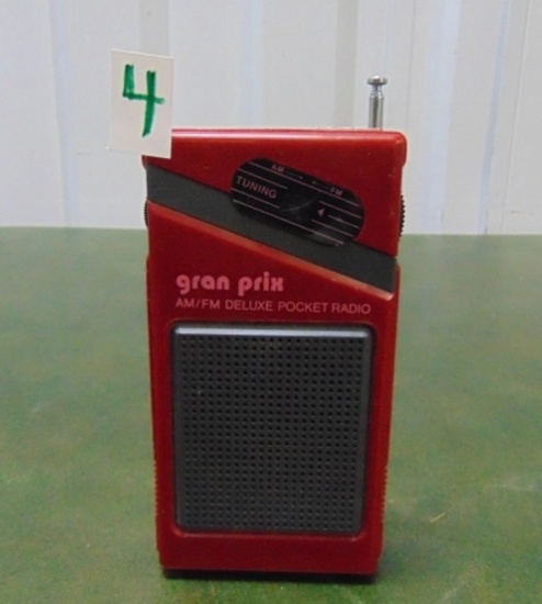 Vtg Gran Prix A M / F M Deluxe Pocket Radio Model A2090 (this Is Lot 5)