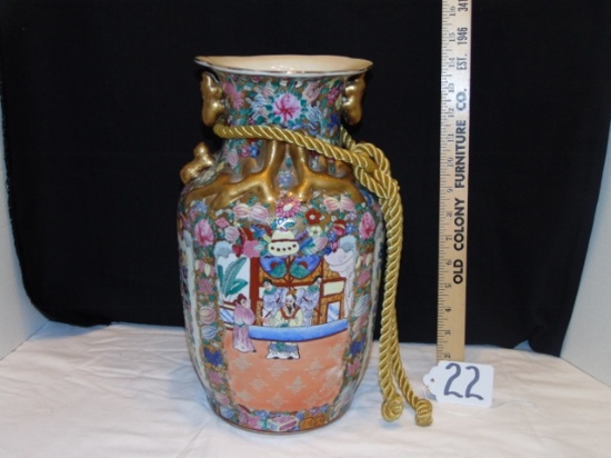 Beautiful Vtg Chinese Porcelain Vase