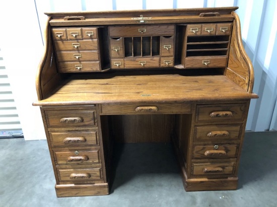 Vtg Oak Roll Top Desk W/ Key (Local Pick Up Only)