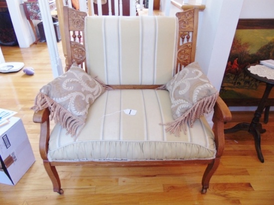 Vtg Carved Tiger Oak Spring Seat Settee (Local Pick Up Only )