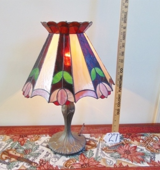 Tiffany Style Lamp W/ Stained Glass Shade