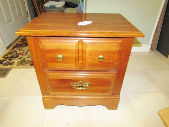 Nice Broyhill Wood Veneer Night Table W/ 2 Drawers ( Local Pick Up Only )