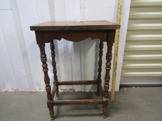 Vtg Solid Wood Table That Was Used For A Plant Stand (LOCAL PICK UP ONLY)