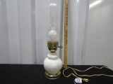 Vtg Milk Glass Table Lamp