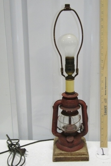 Vtg Dietz Kerosene Lantern Converted To An Electric Lamp
