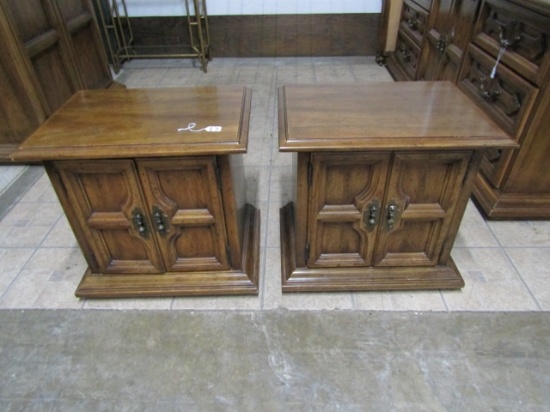 Matching Pair Of Henredon Night Tables  LOCAL PICK UP ONLY