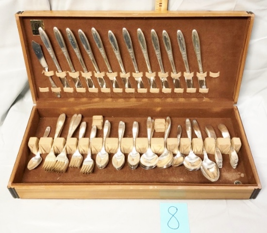 1847 Rogers Bros Silverplate Flatware Set