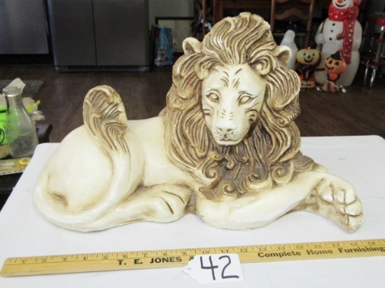 Vtg Chalkware Lion   LOCAL PICK UP ONLY