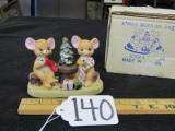 Vtg Porcelain Christmas Morning Mice