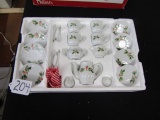 Christmas Holly Design Porcelain 25 Piece Mini Coffee Set