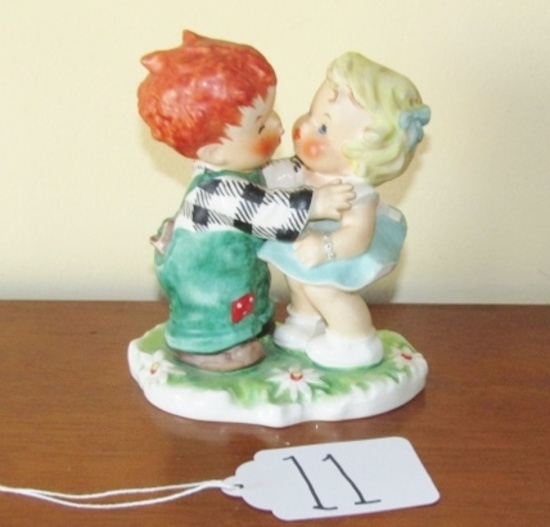 Vtg 1957 Goebel Porcelain Figurine " The Stolen Kiss " Bja 18