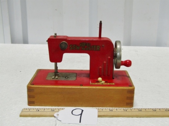 Vtg Kayanee Sew Master Toy Sewing Machine