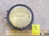 Vtg 1960s Dwyer Magnehelic Cm Of Water Guage