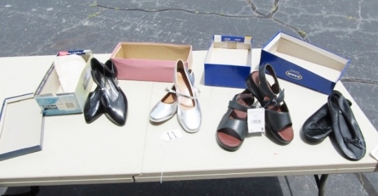 4 Pairs Of Ladies Shoes: Dr. Scholl's, Cobbie Cuddlers, Easy Street, Etc