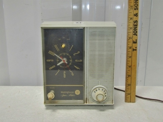 Vtg Westinghouse Space Saver Clock And A M Radio Model H205l5a