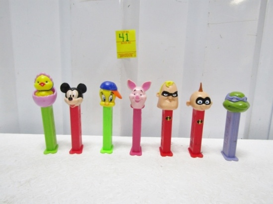 Lot Of 7 Vtg Pez Dispensers